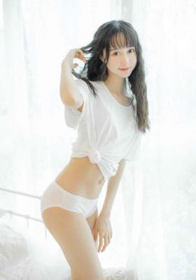 客厅乱h亲女受孕